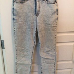 Light Wash slim fit non distressed